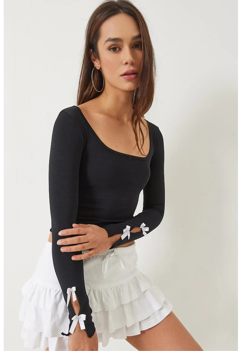 Bluza dama HiCCUP - Slim Fit - guler in U - detaliu tip funda - negru - jerseu