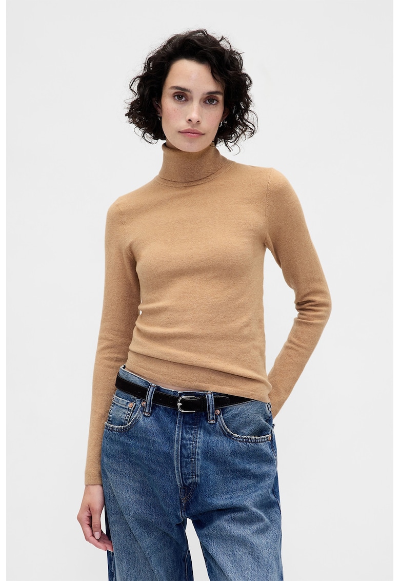 Pulover slim fit cu guler inalt - Maro nisip