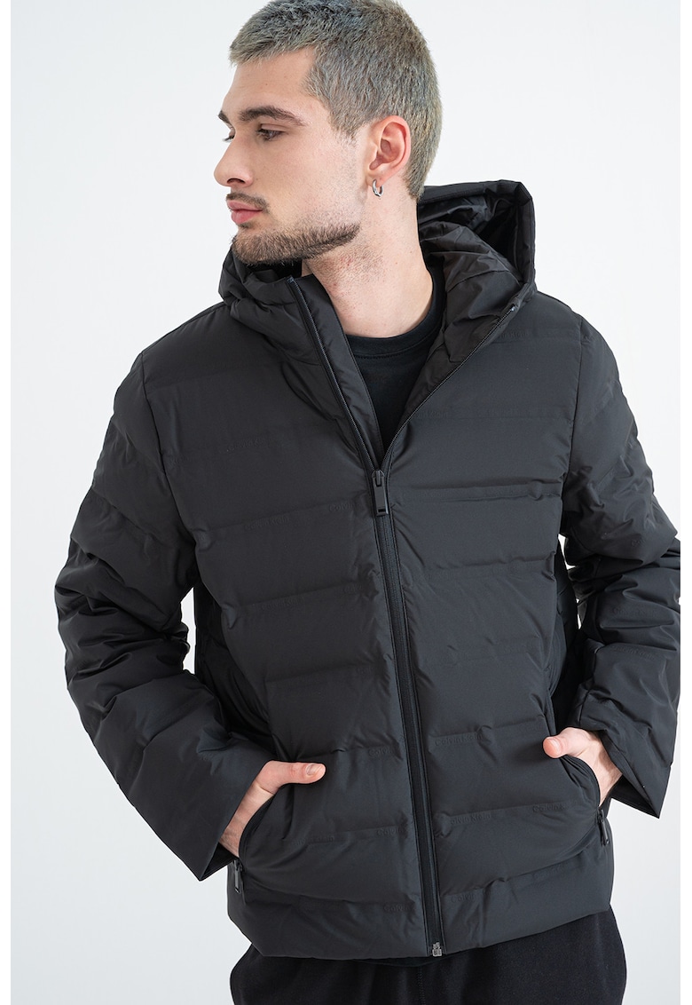 Geaca matlasata cu model pliabil