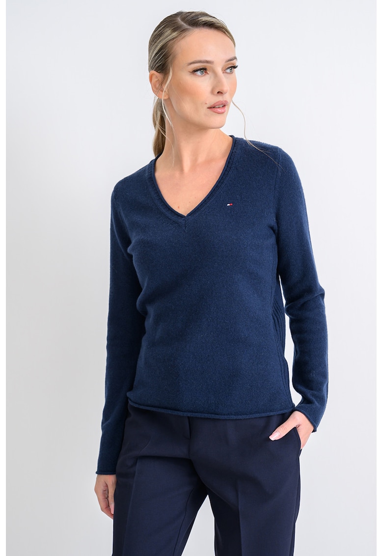 Pulover de lana cu decolteu in V