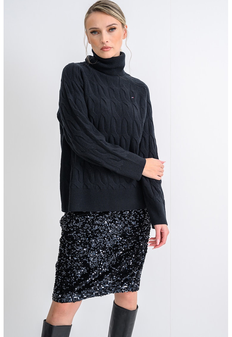 Pulover din lana cu guler inalt si model torsade