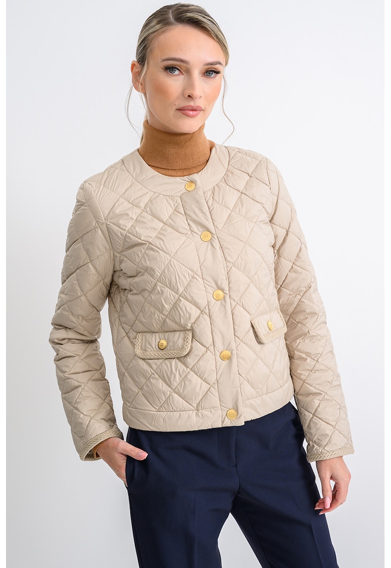 Jacheta matlasata cu finisaj rezistent la apa