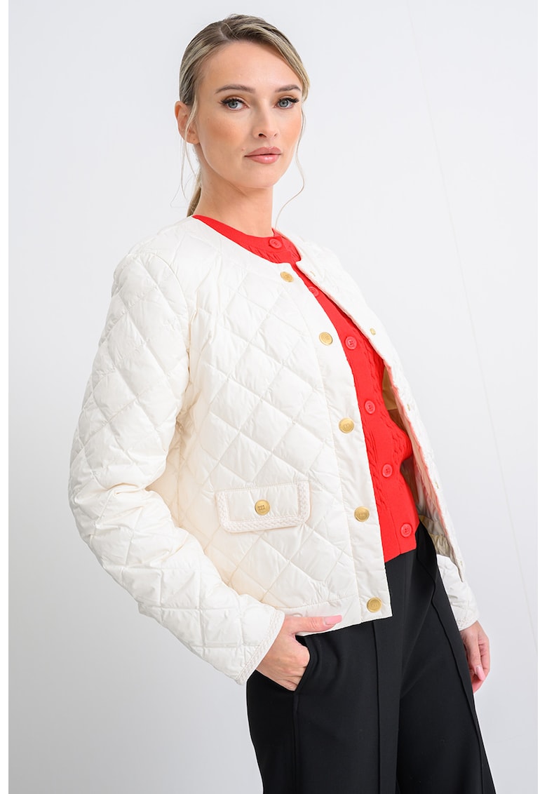 Jacheta matlasata cu finisaj rezistent la apa