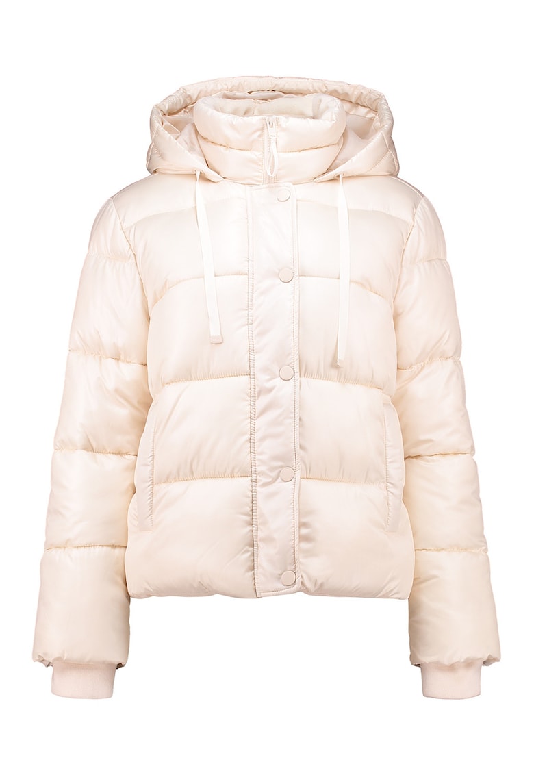 Geaca matlasata cu gluga