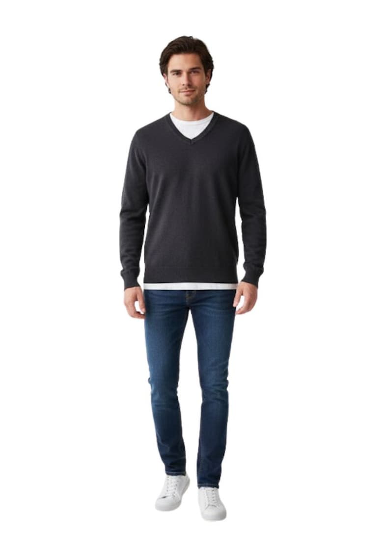 Pulover cu decolteu in V -