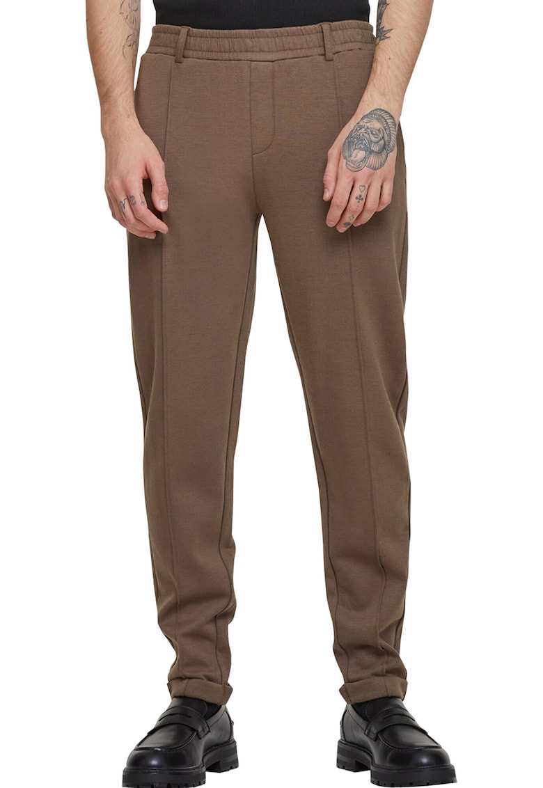 Pantaloni de trening cu croiala conica si talie elastica