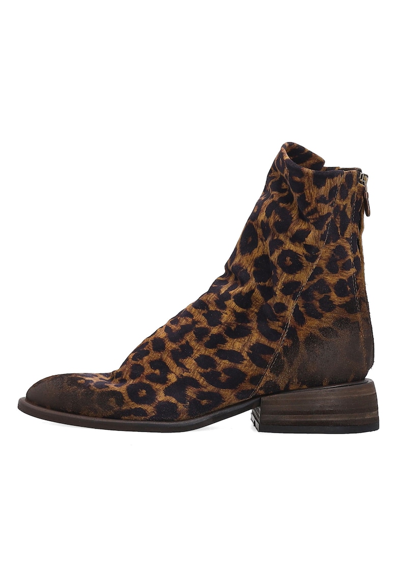 Botine din piele intoarsa cu imprimeu leopard -