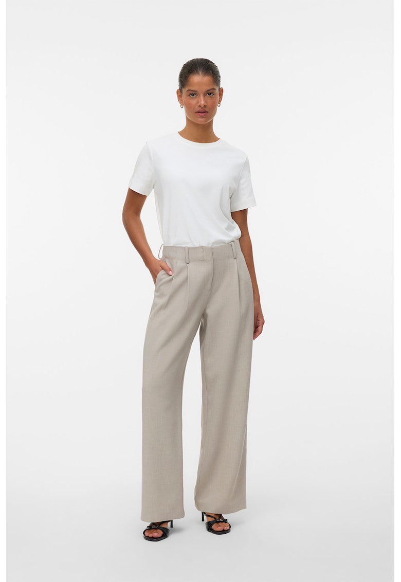 Pantaloni cu croiala ampla si pensa