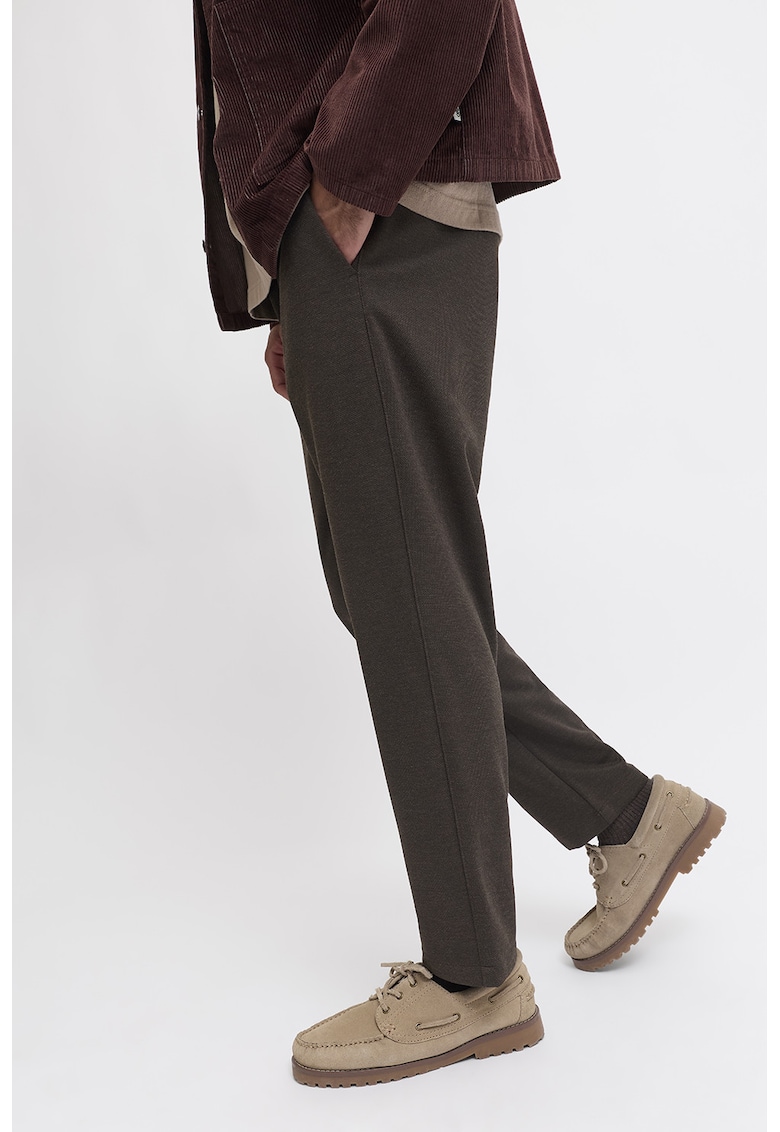 Pantaloni conici cu snur