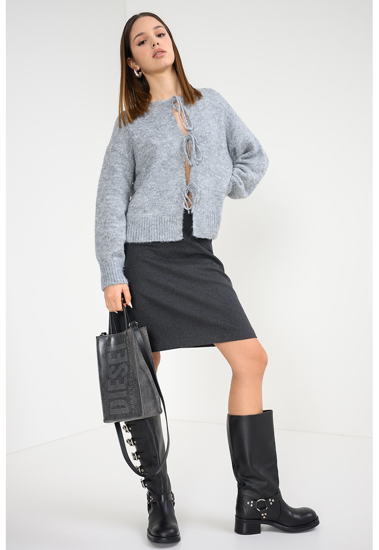 Cardigan pufos cu snururi de ajustare