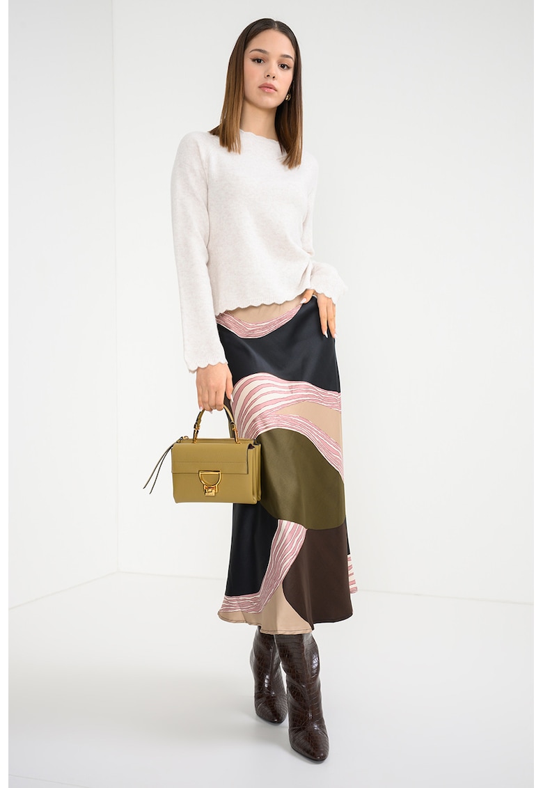 Pulover tricotat fin cu terminatii valurite