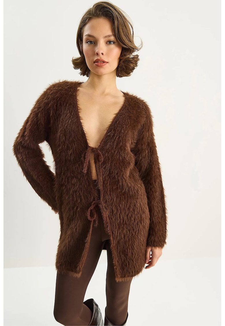 Cardigane - Femei - Cardigan midi texturat cu decolteu in V si inchidere cu nod LUCCI - Mocha Brown -