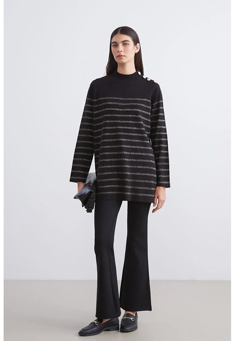 Pulover lung cu dungi si nasturi decorativi - Alb/Negru stins