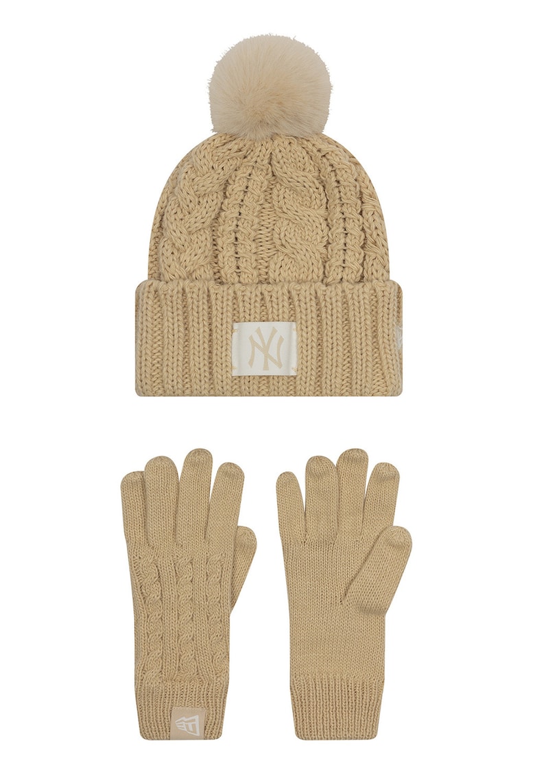 Set de caciula cu ciucure si manusi