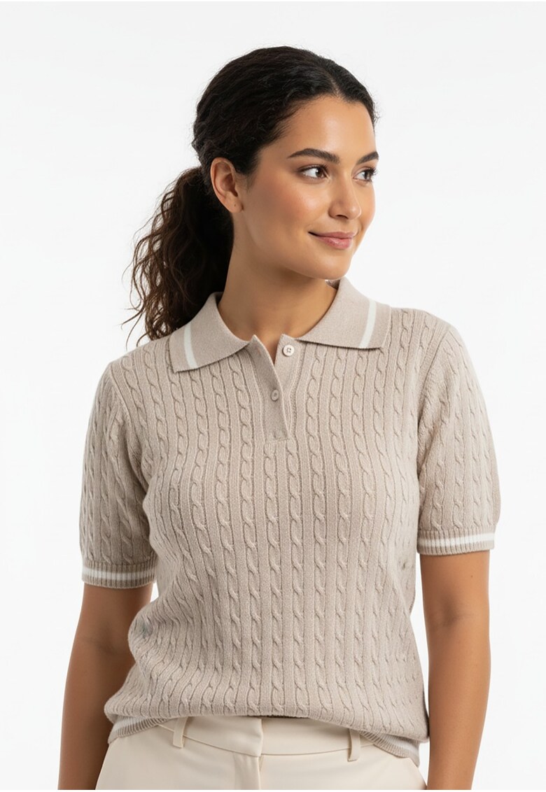 Pulover dama bej - tricotat - maneca scurta - guler polo cu trei nasturi - model clasic coada de peste