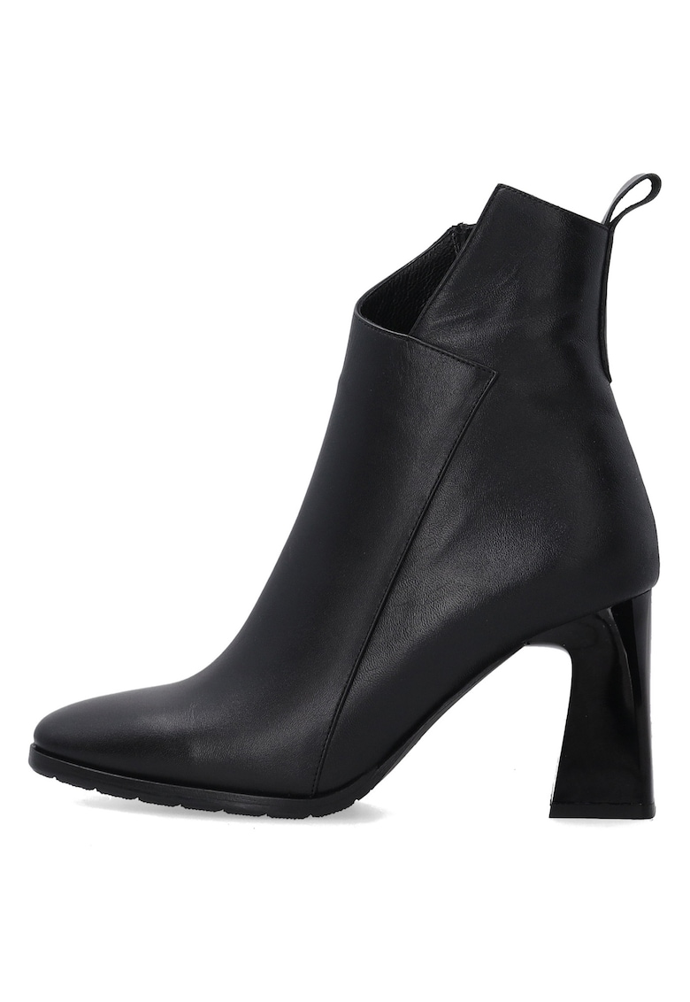 Botine de piele cu detaliu asimetric si toc sculptural