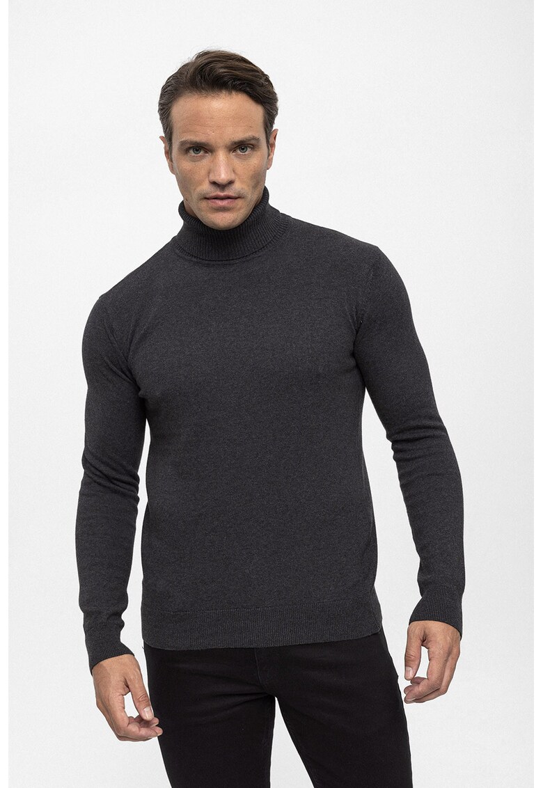 Pulover de bumbac cu guler inalt