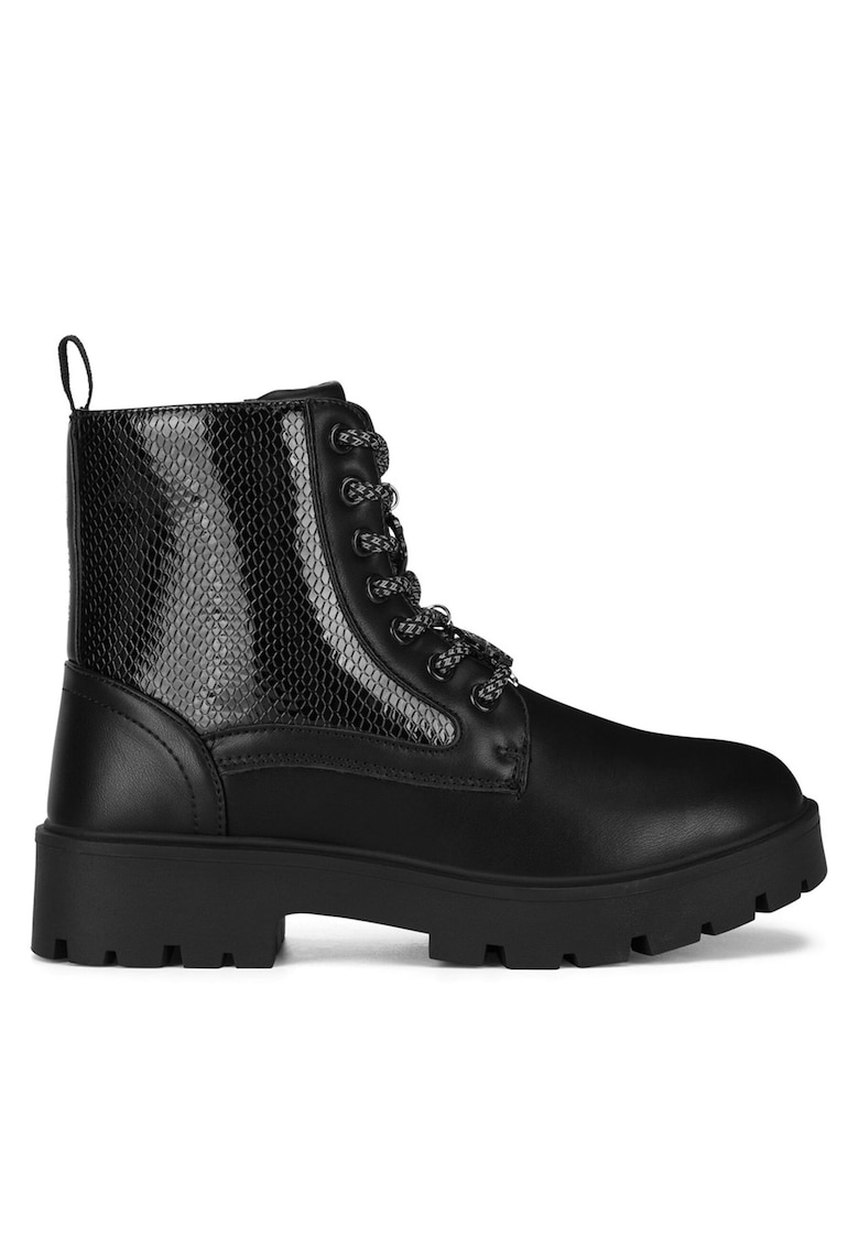 Ghete fete negru
