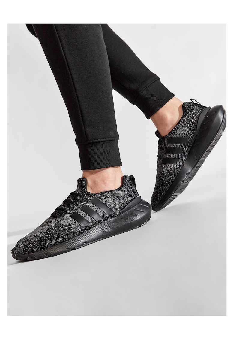 Pantofi sport barbati - Swift Run 22 - negru - textil
