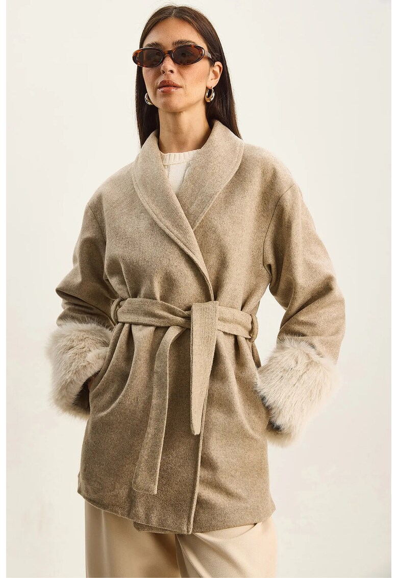 Palton dama - jacheta supradimensionata - detalii din blana artificiala - bej natural - textil