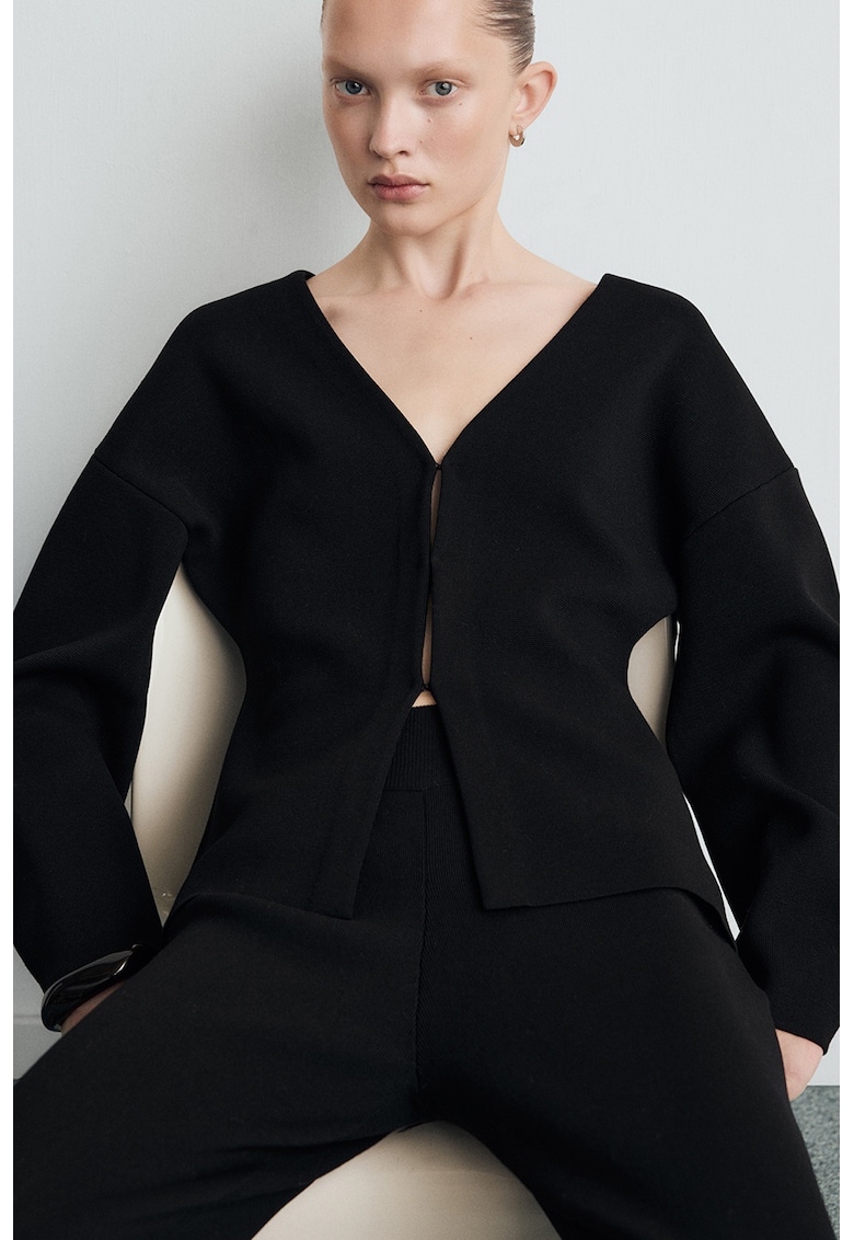 Cardigan cu maneci lungi si decolteu in V - Negru