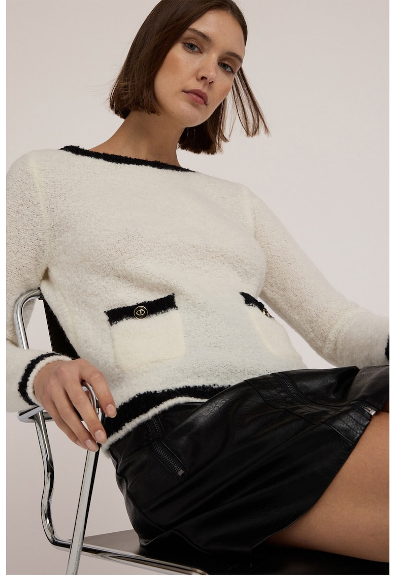 Pulover din amestec de lana cu decolteu barcuta