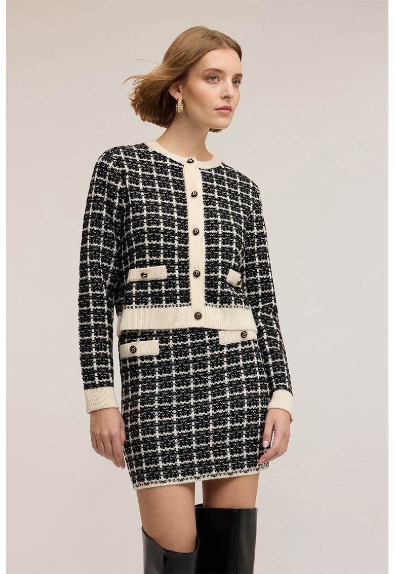 Jacheta din tuid cu nasturi