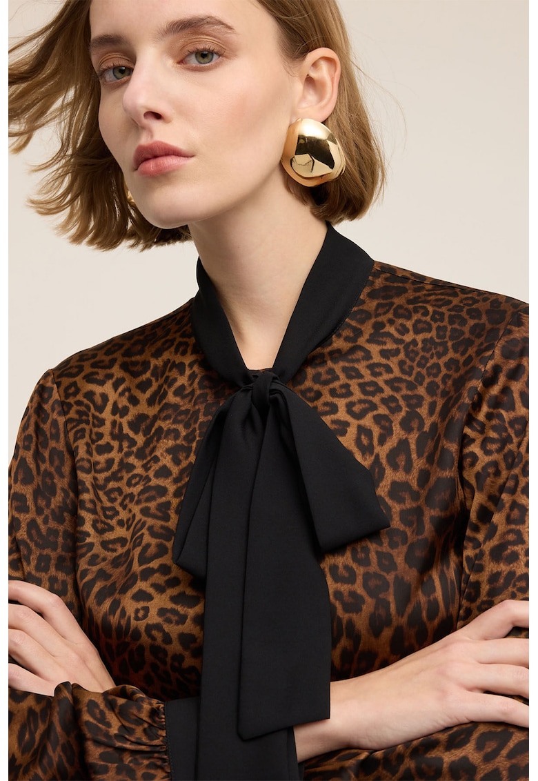 Bluza cu animal print si guler funda din panglici