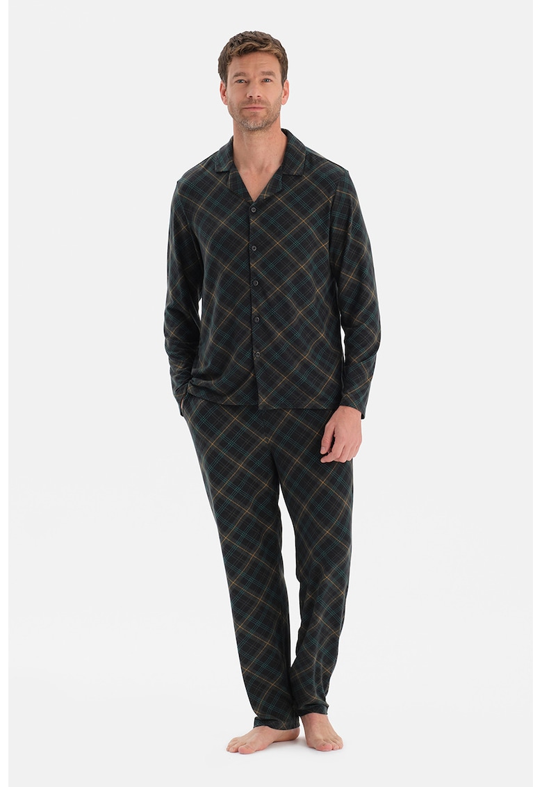 Pijama in carouri cu nasturi