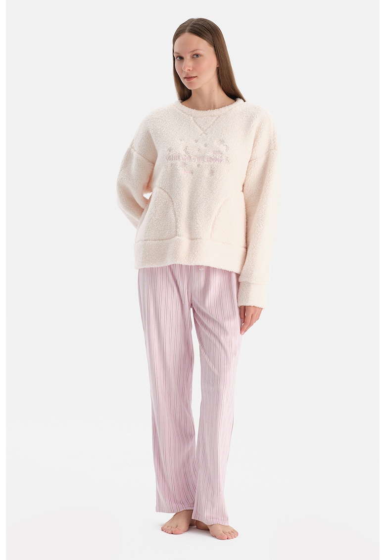 Pijama din teddycu model si maneci cazute