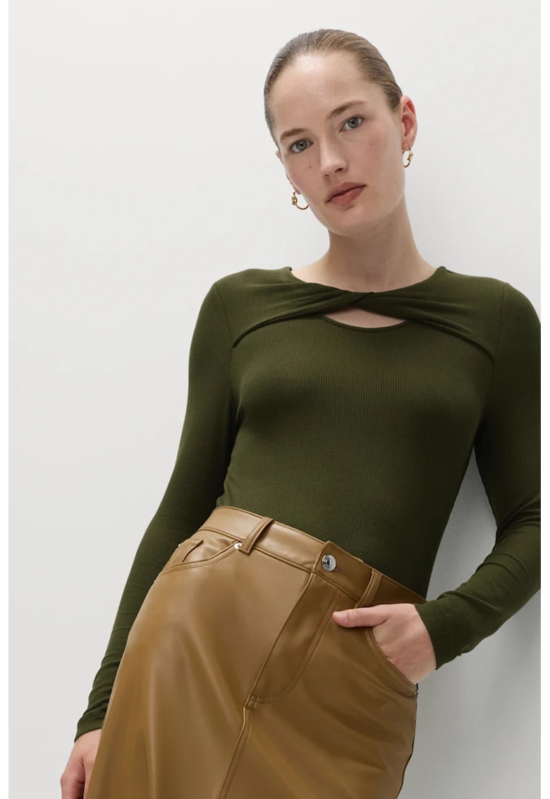 Bluza cu decupaj si detaliu rasucit - Kaki inchis