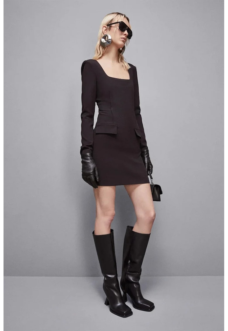 Rochie mini cu decolteu rotund