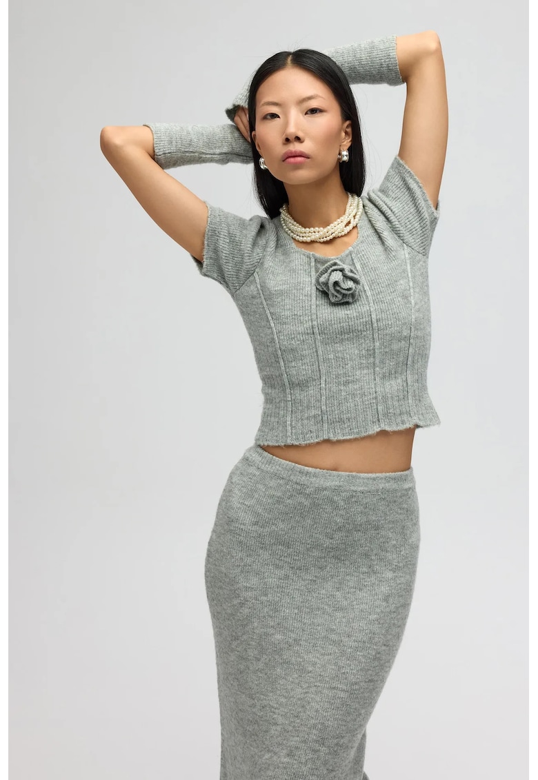 Set din doua piese - tricotat reiat - fusta cu talie inalta - gri - tricot -