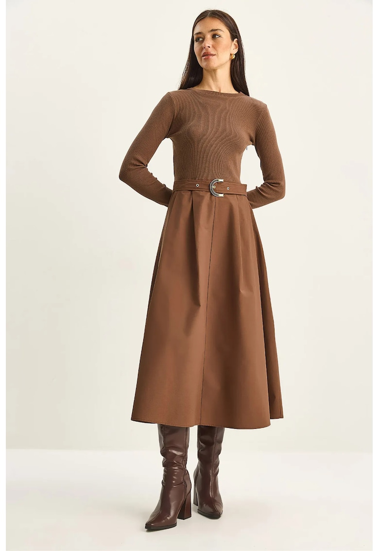 Rochie lunga cu guler rotund - maro - tricot