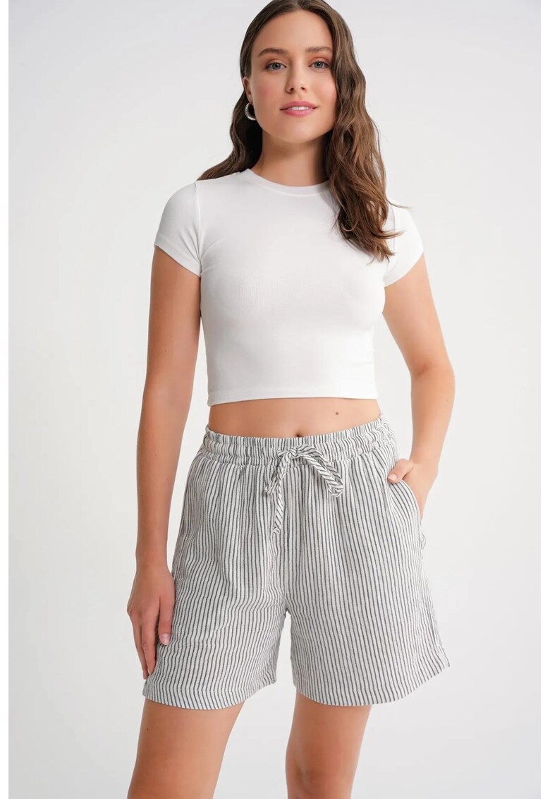 Pantaloni scurti dama - talie inalta - dungi - alb/negru - textil