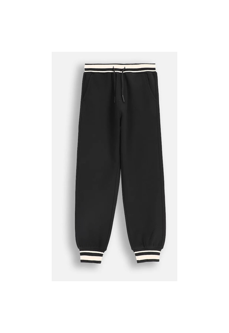 Pantaloni sport captusiti cu terminatii striate