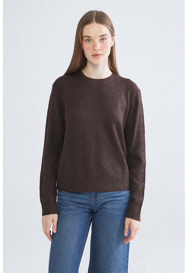 Pulover din amestec de lana cu decolteu la baza gatului - Maro inchis