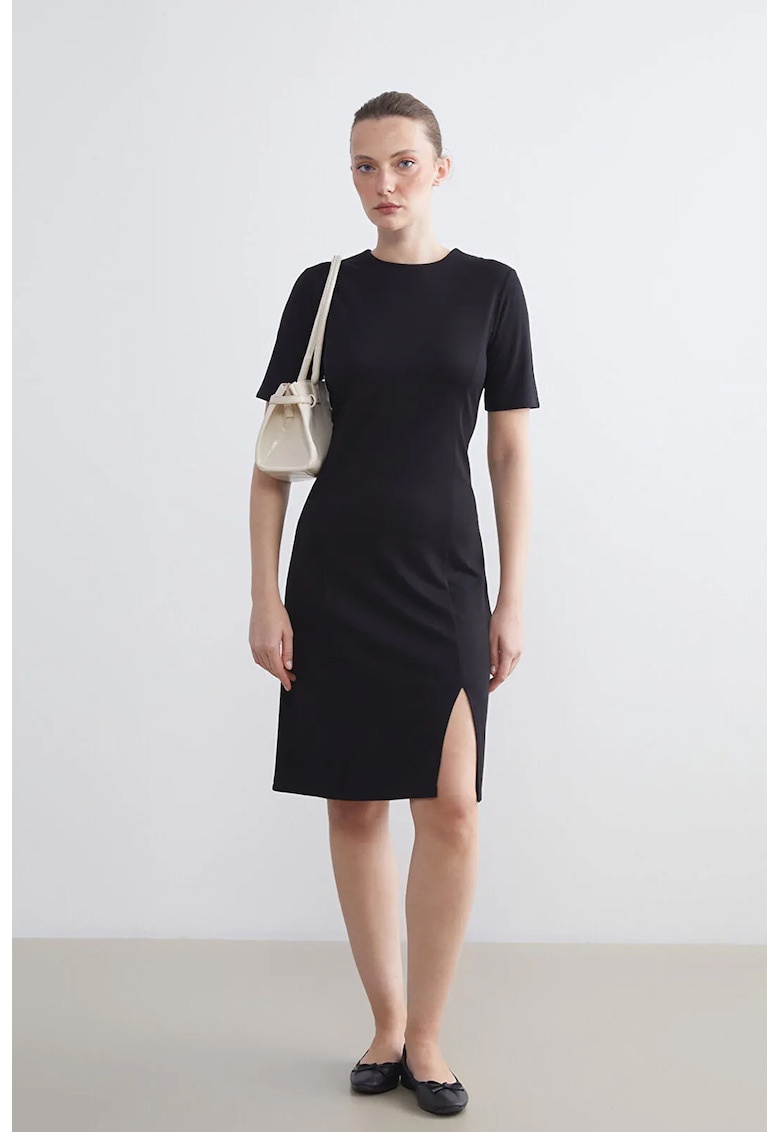 Rochie uni cu slit lateral - Negru
