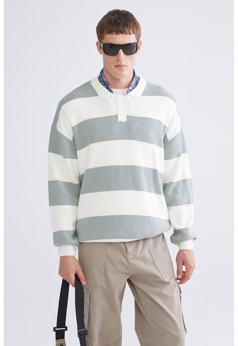 Pulover polo cu model in dungi - Alb/Gri cenusiu