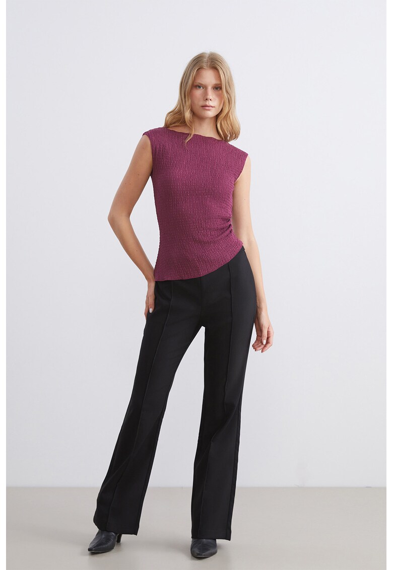 Pantaloni evazati cu talie inalta - Negru