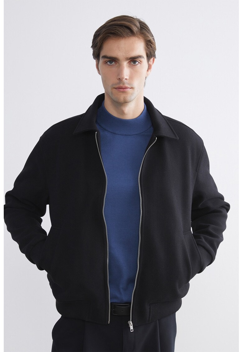 Jacheta cu guler clasic si captuseala din material teddy - Negru