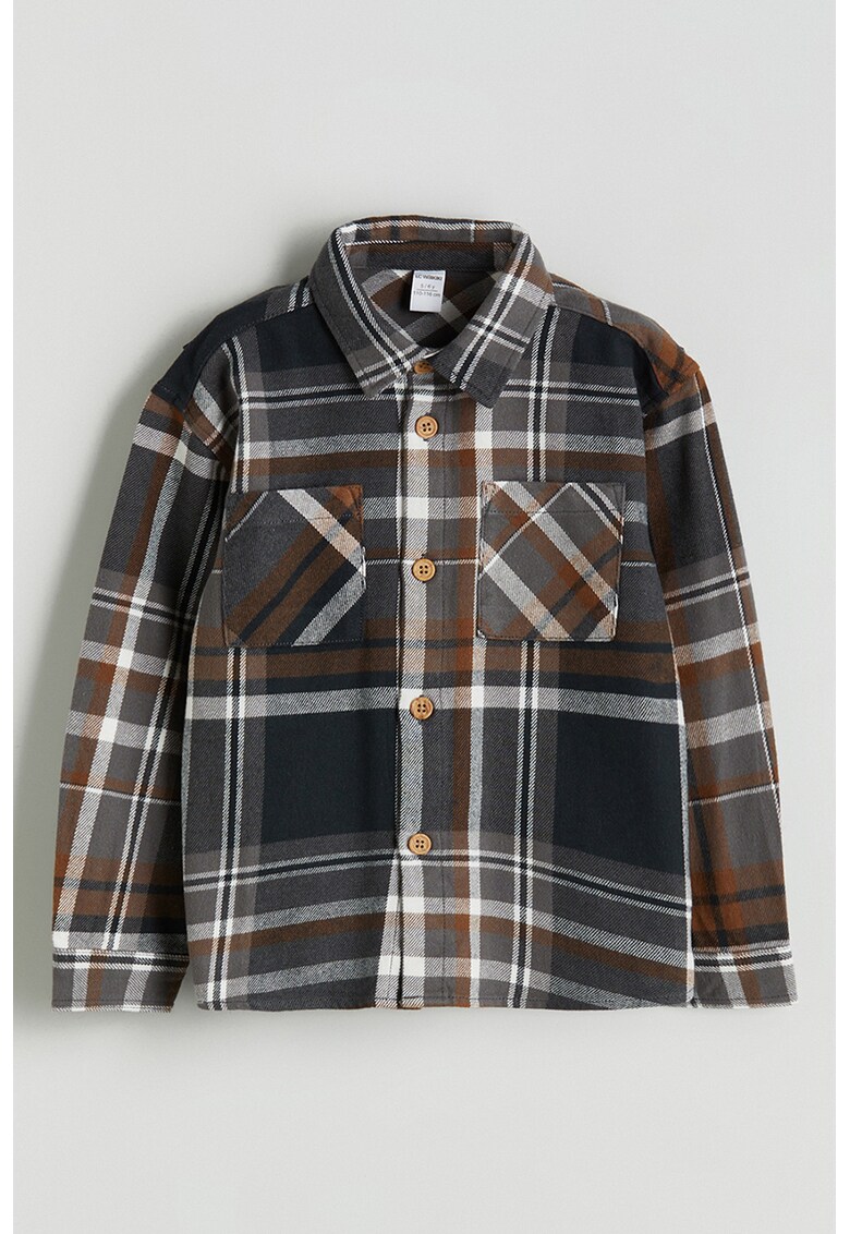 Camasa de bumbac cu buzunare pe piept - Alb/Maro scortisoara/Gri