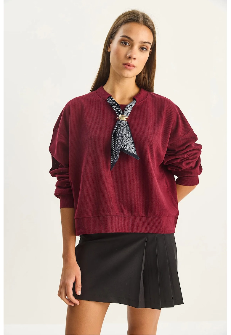 Hanorac dama guler la baza gatului - detaliu accesoriu imprimat - rosu burgund - textil
