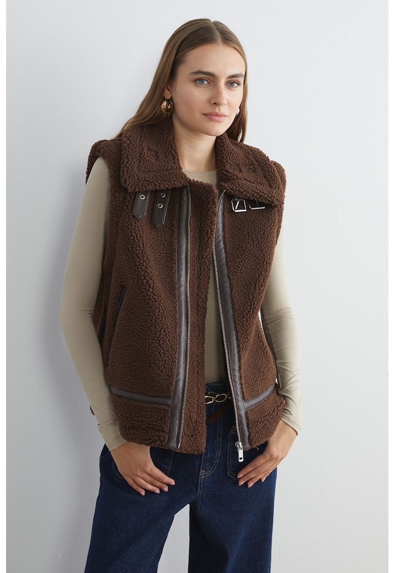 Vesta din blana shearling sintetica cu fermoar