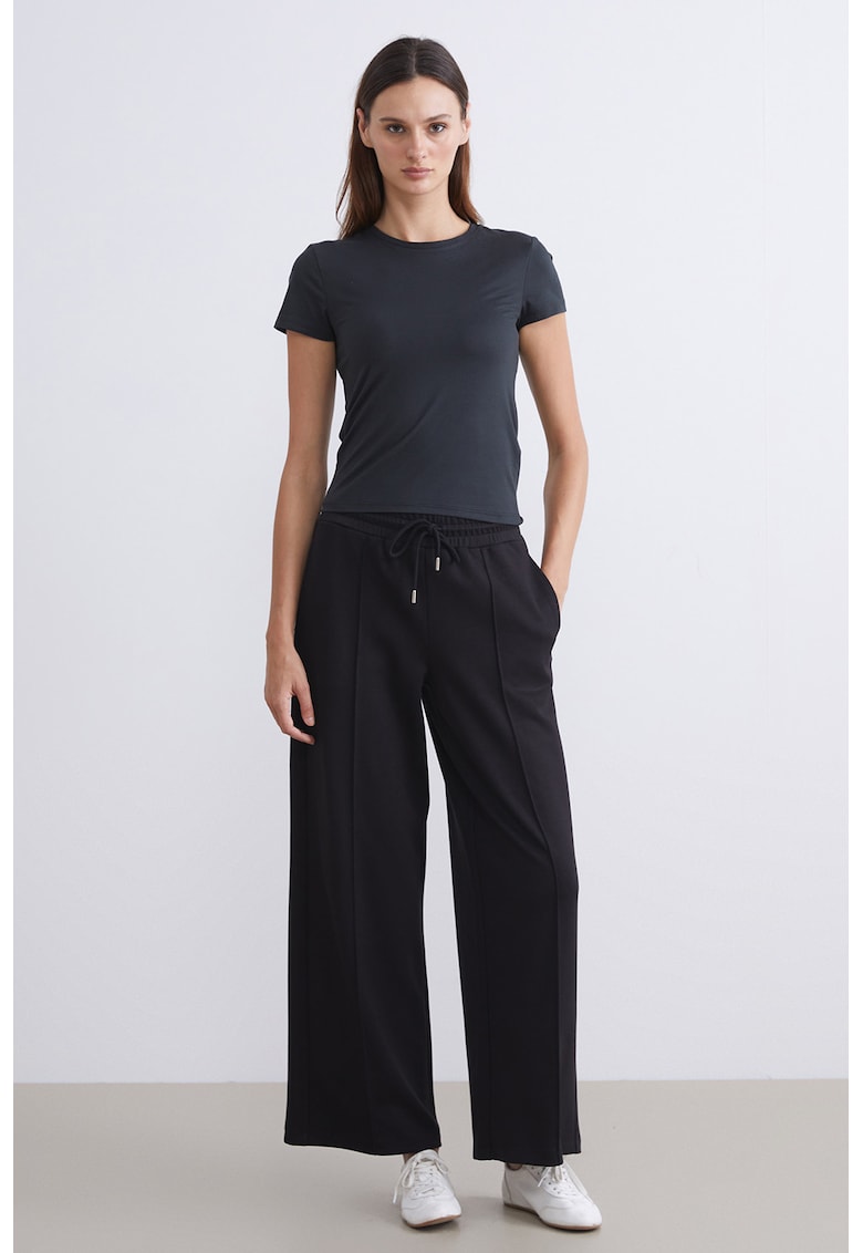 Pantaloni cu croiala ampla si talie ajustabila - Negru