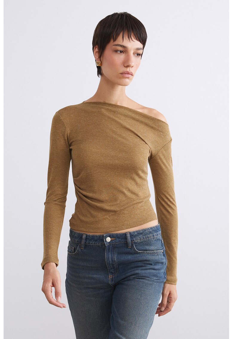 Bluza slim-fit cu decolteu asimetric - Caramel