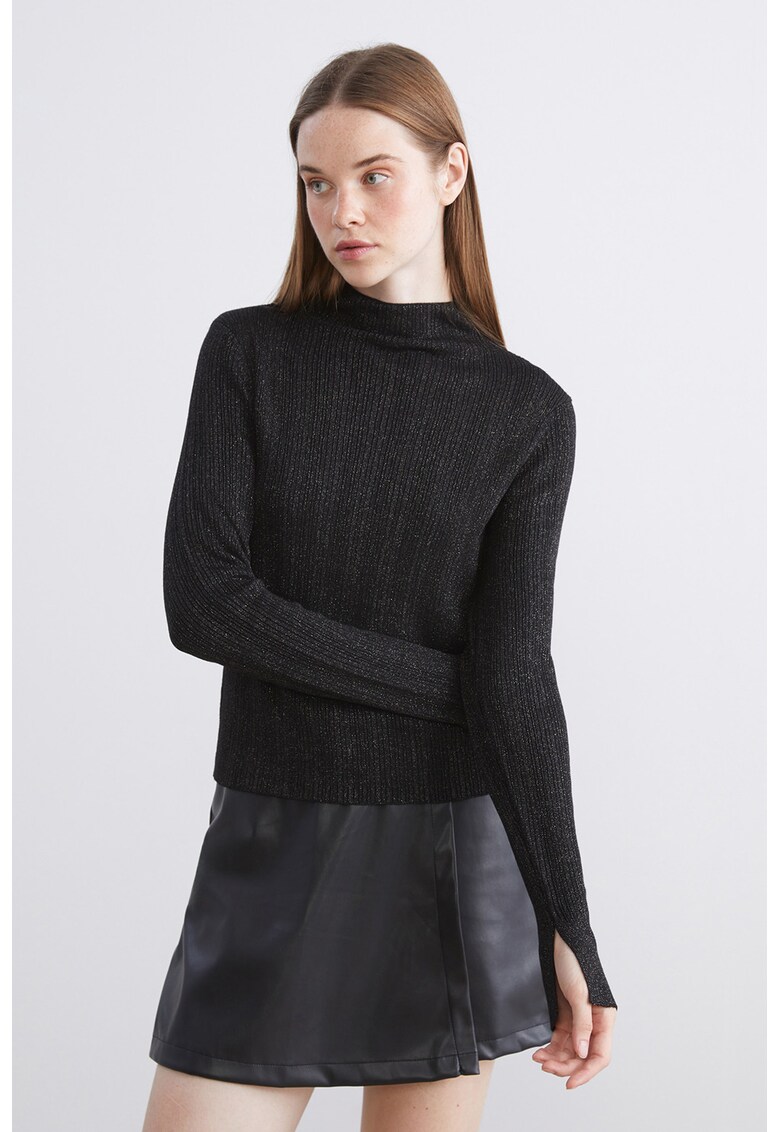 Pulover slim fit cu guler scurt - Negru