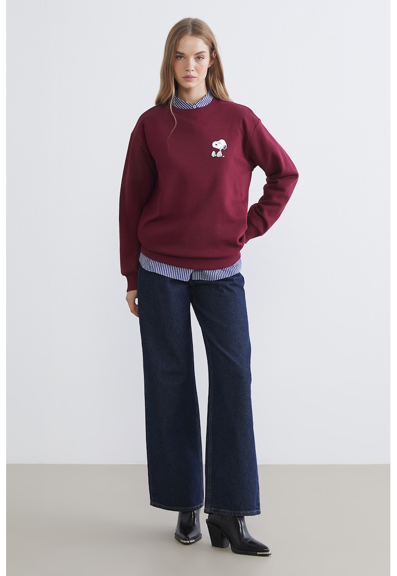 Bluza de trening cu imprimeu Snoopy pe partea din spate - Alb/Visiniu/Negru