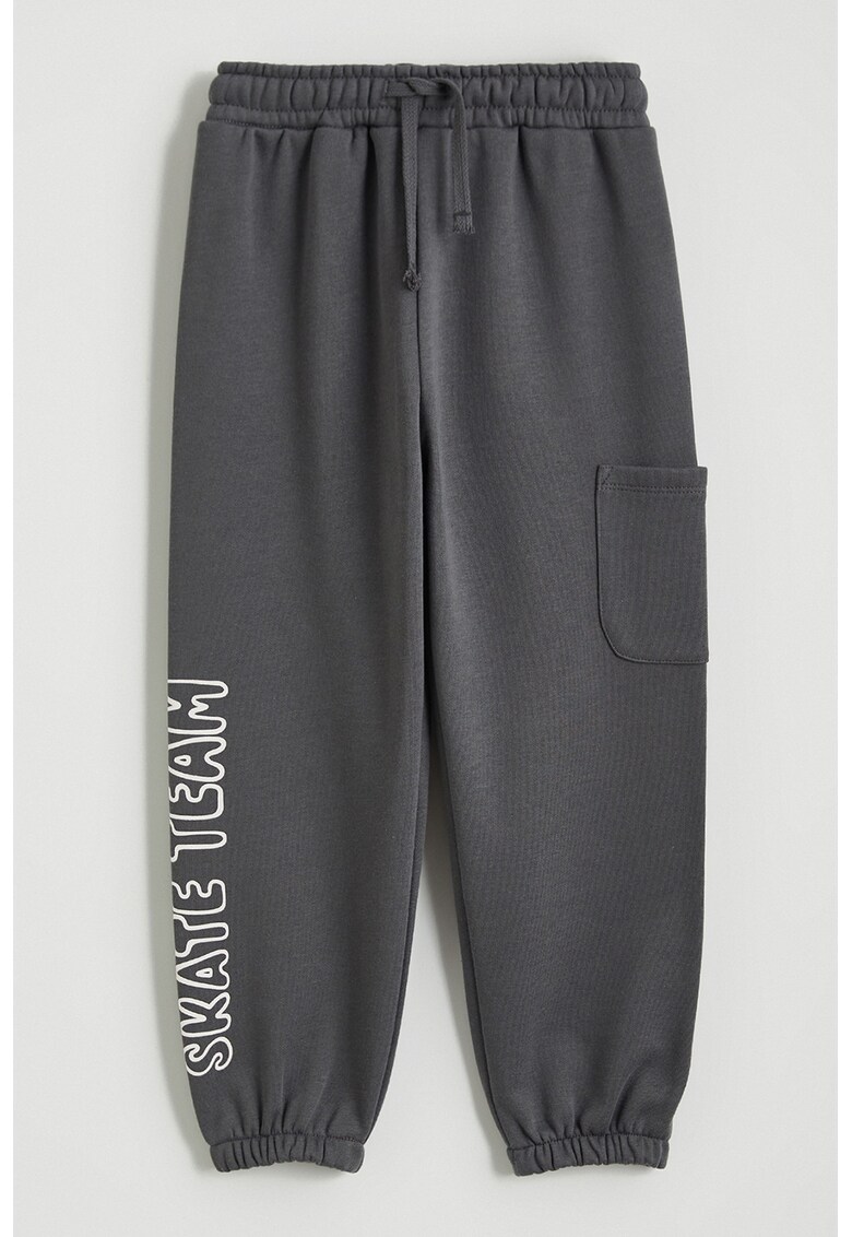 Pantaloni relaxed fit de trening cu buzunar lateral - Gri
