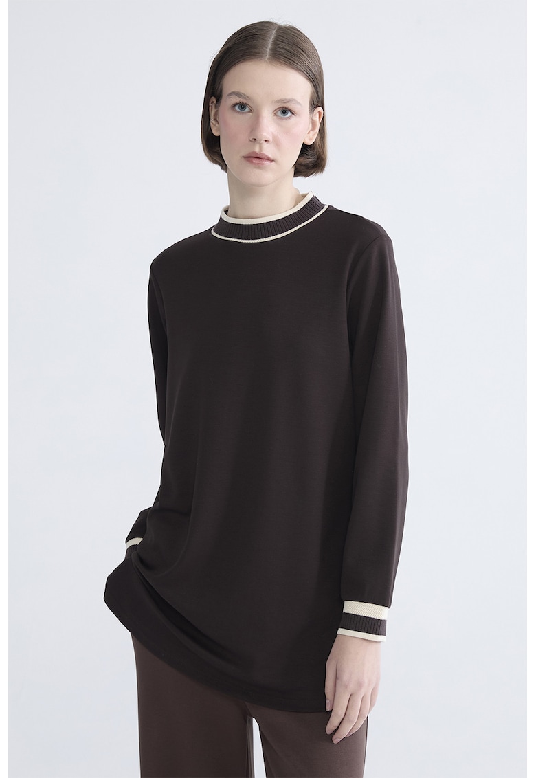 Bluza lejera cu guler scurt - Maro inchis
